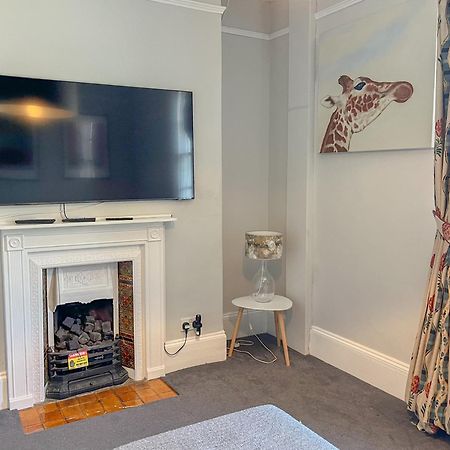Arden Villa, Sleeps 8, Moments From The Golden Sandy Beach Of Ryde Райд Екстериор снимка