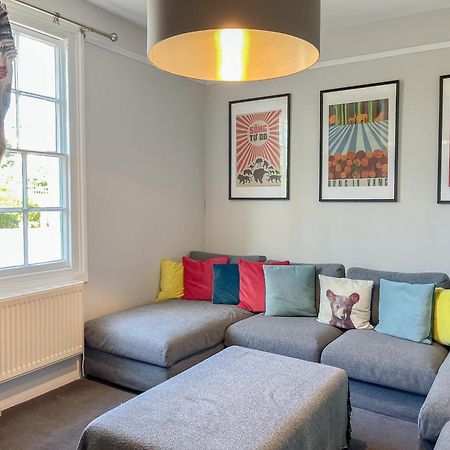 Arden Villa, Sleeps 8, Moments From The Golden Sandy Beach Of Ryde Райд Екстериор снимка