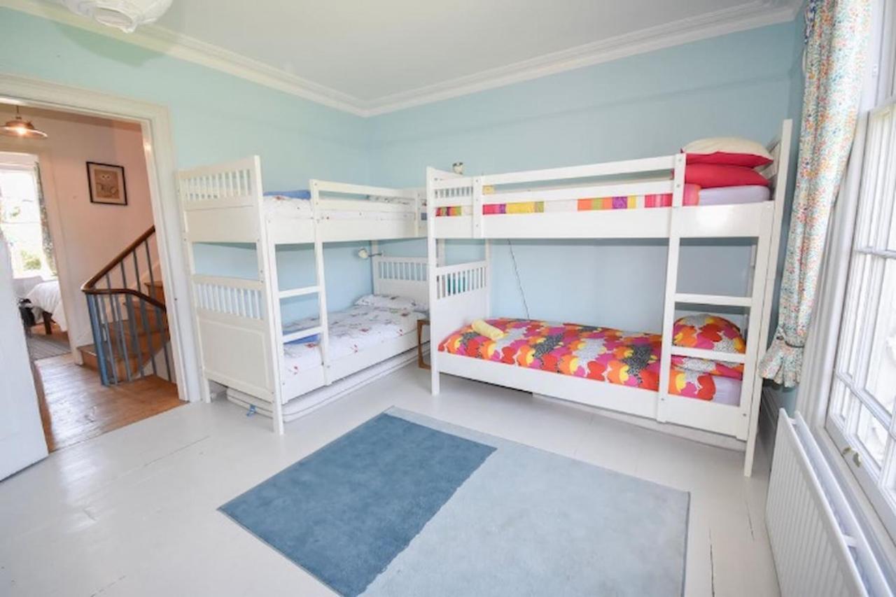 Arden Villa, Sleeps 8, Moments From The Golden Sandy Beach Of Ryde Райд Екстериор снимка
