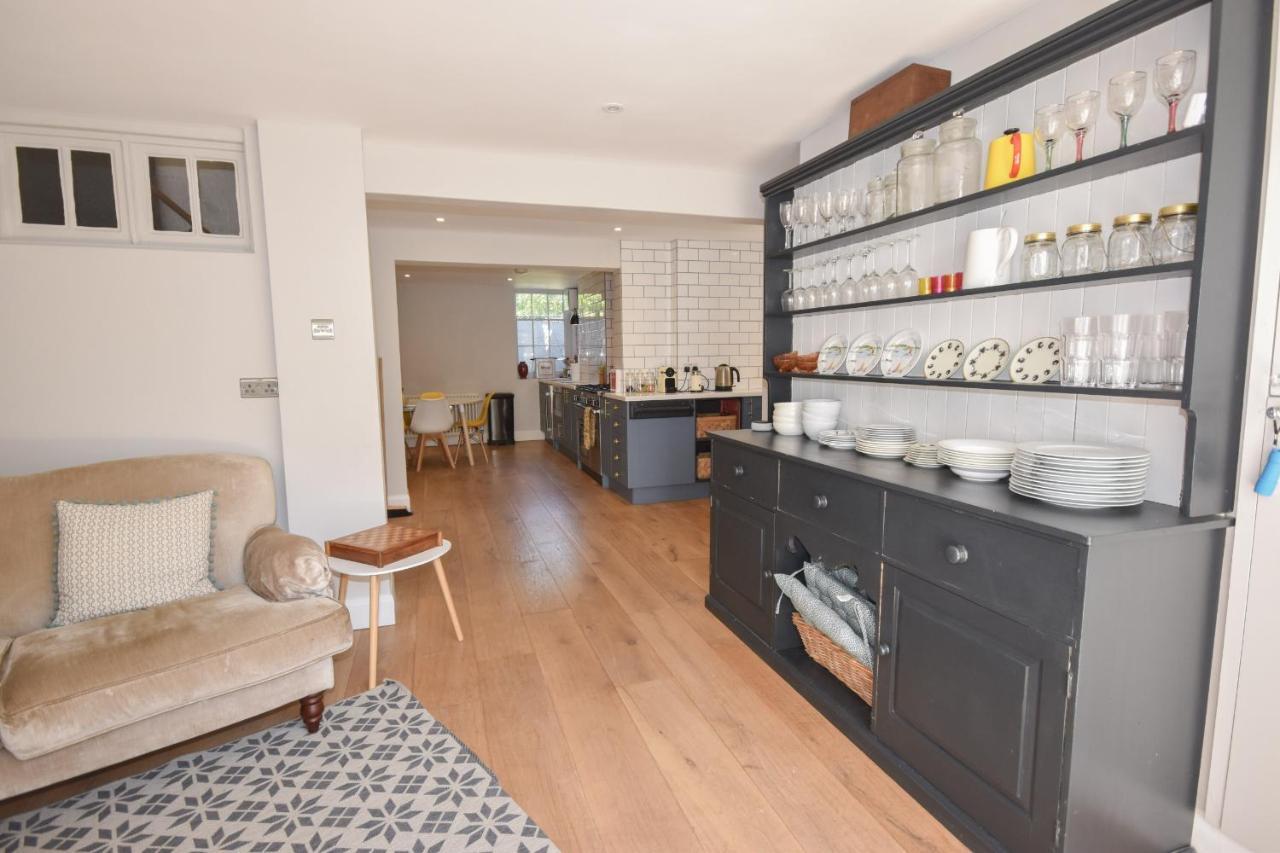 Arden Villa, Sleeps 8, Moments From The Golden Sandy Beach Of Ryde Райд Екстериор снимка