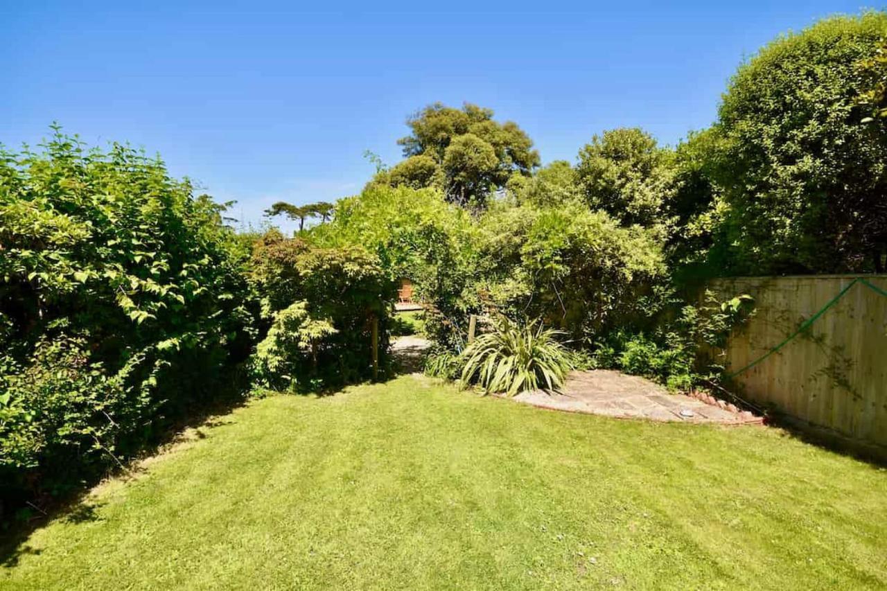 Arden Villa, Sleeps 8, Moments From The Golden Sandy Beach Of Ryde Райд Екстериор снимка
