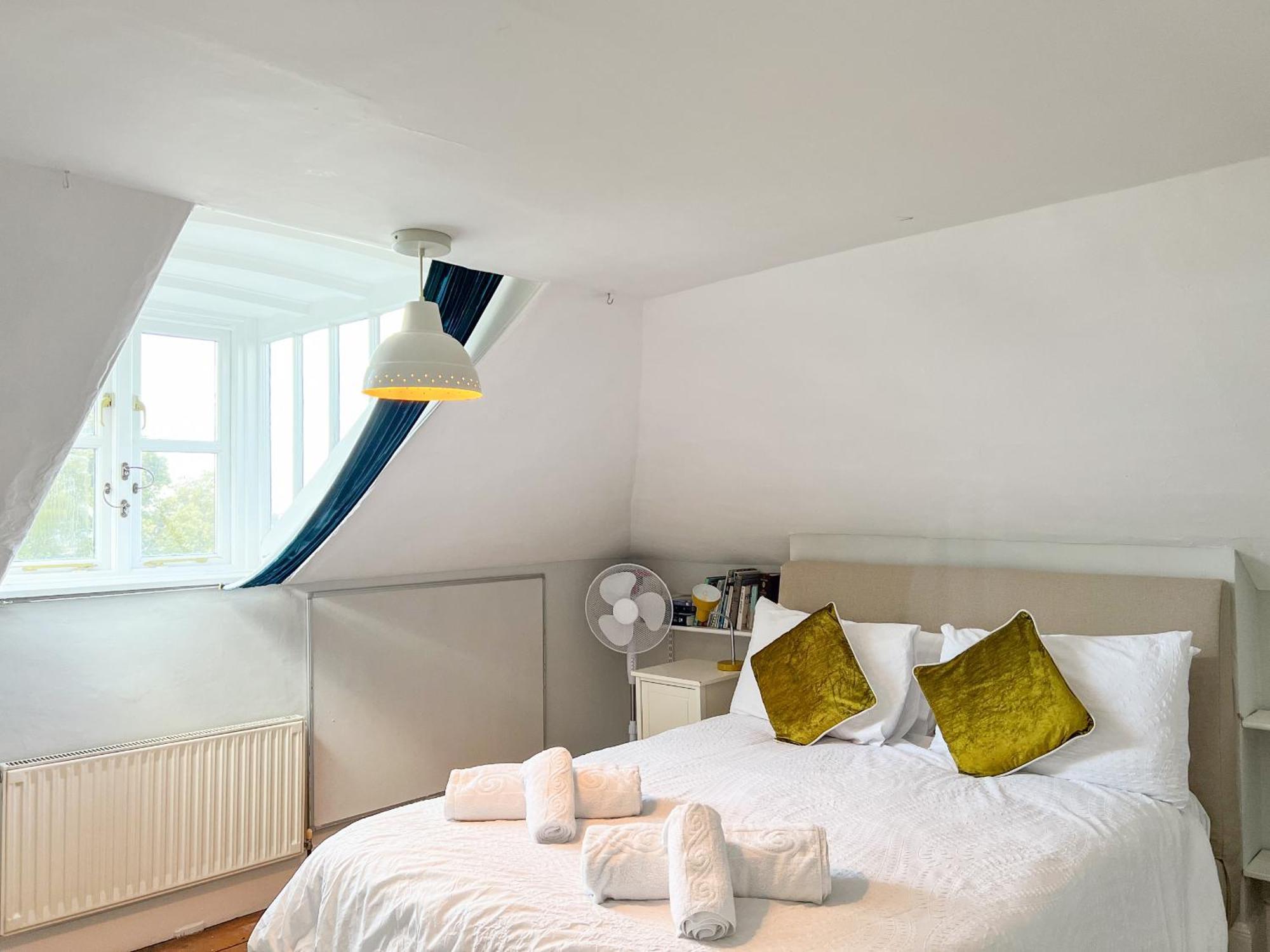 Arden Villa, Sleeps 8, Moments From The Golden Sandy Beach Of Ryde Райд Екстериор снимка